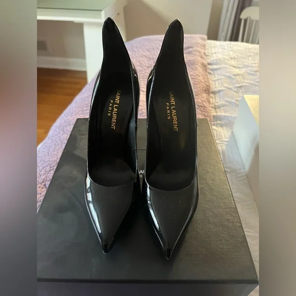 Saint Laurent Glossy Black Heels - Picture 2 of 11